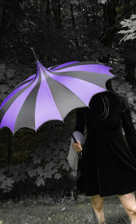 Batwing Pagoda Umbrella [BLACK/DARK PURPLE]