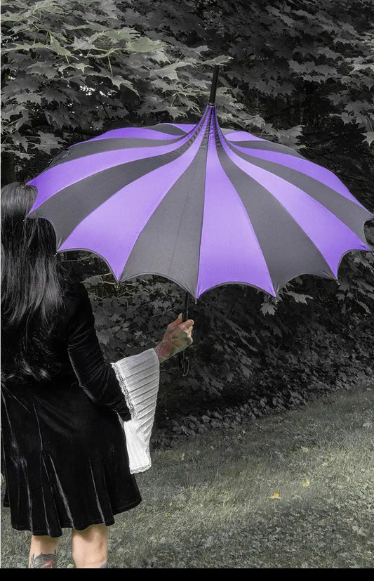 Batwing Pagoda Umbrella [BLACK/DARK PURPLE]